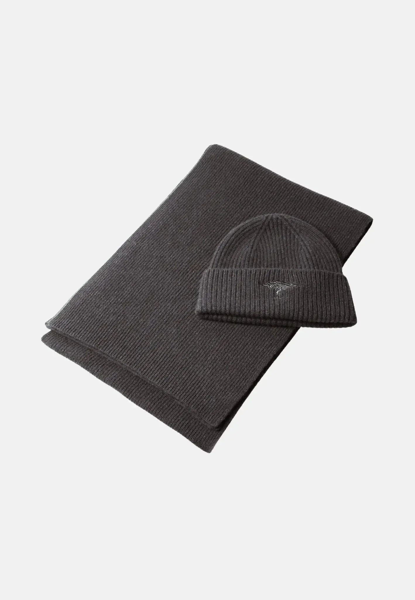 Fynch - Hatton Pure Wool Beanie & Scarf Set Charcoal – Tailored Menswear | Malford of London