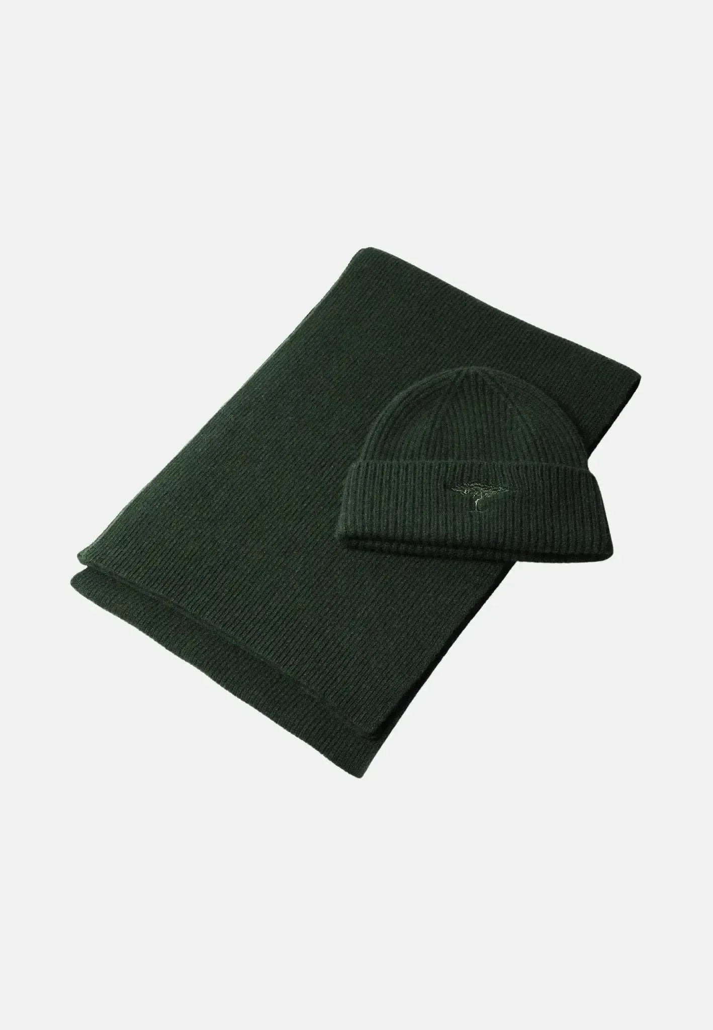 Fynch - Hatton Pure Wool Beanie & Scarf Set Dark Leaf – Tailored Menswear | Malford of London